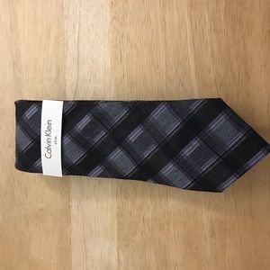 Calvin Klein Slim Necktie
